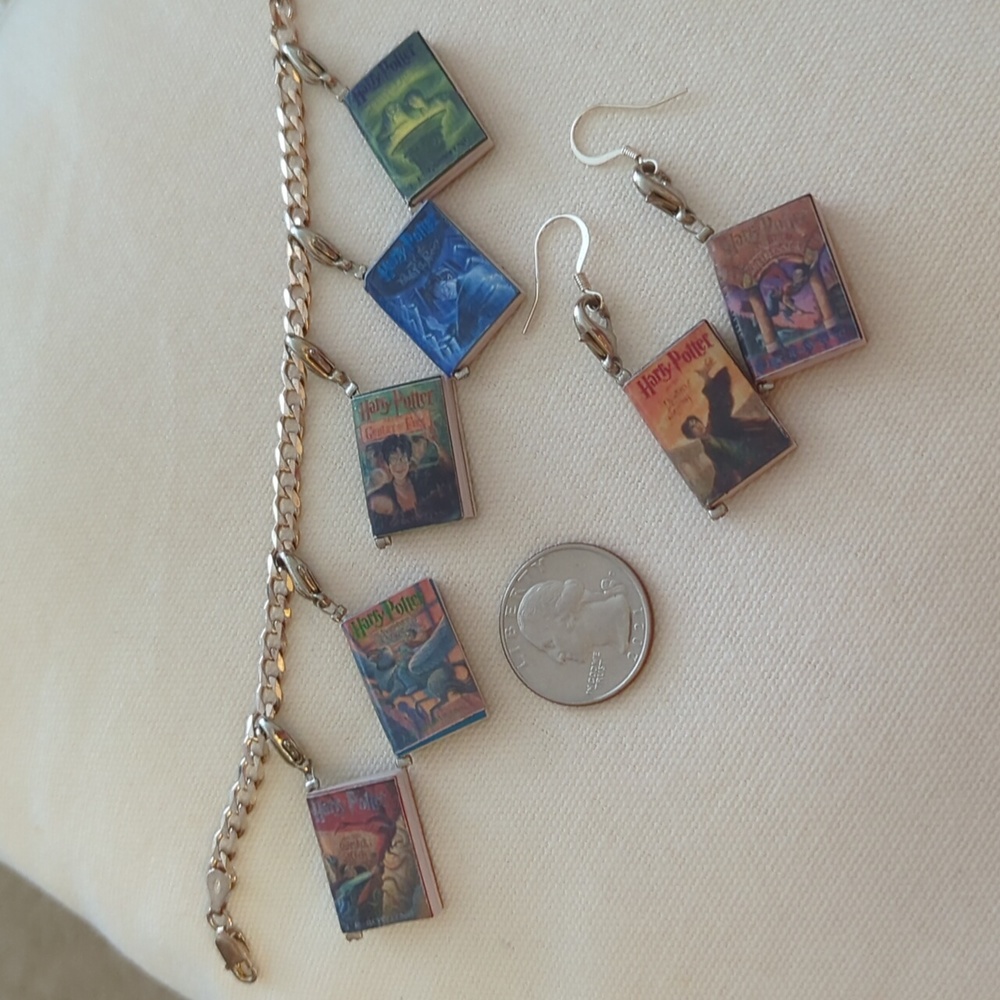 Harry Potter book charm set